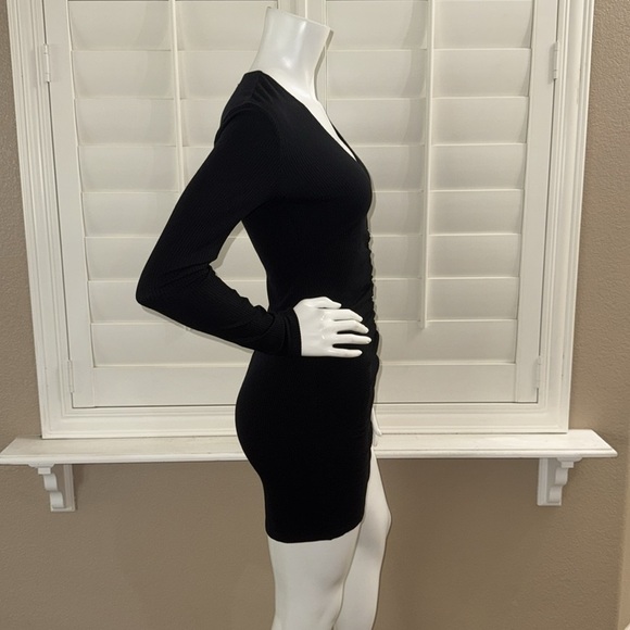 Reformation Cally Dress Black - Picture 4 of 11